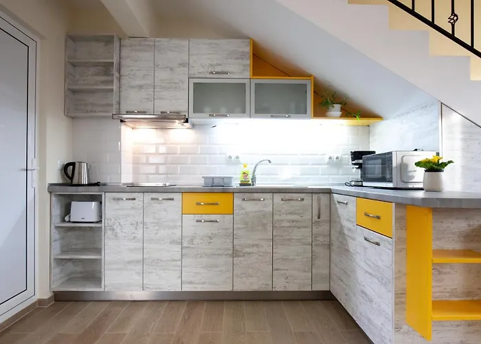 Nyaraló Valentina *